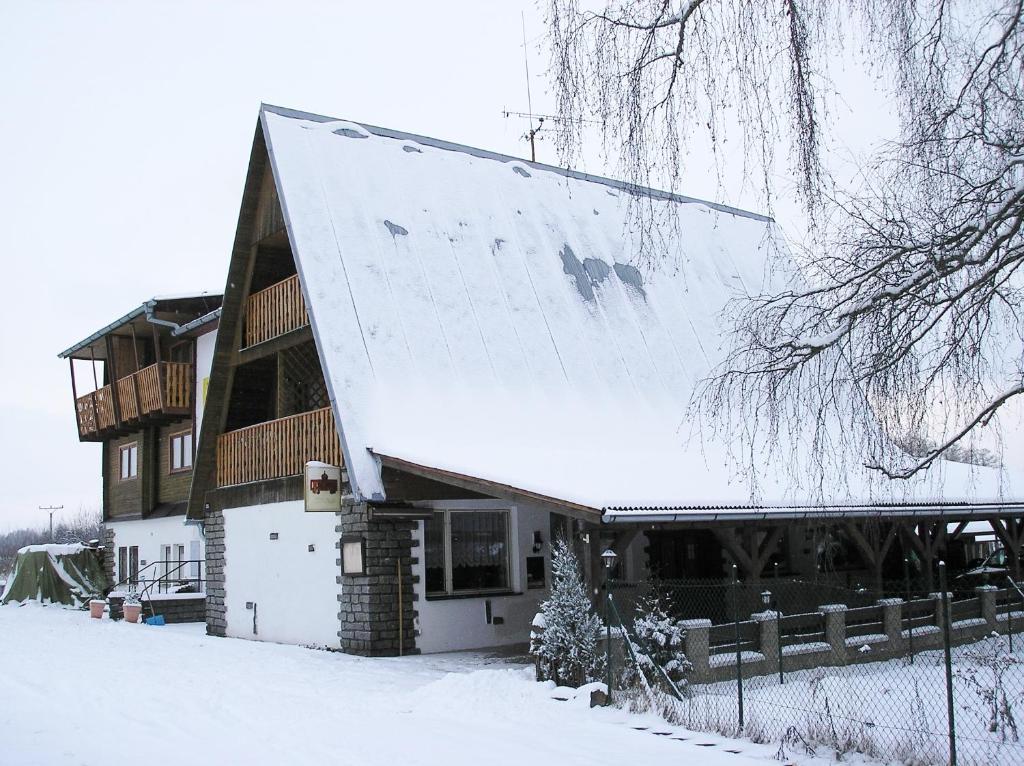 ホテルKoliba Belveder Horní Planá エクステリア 写真